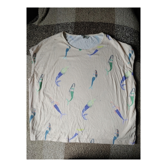 Graphic t-shirt - Picture 2 of 2